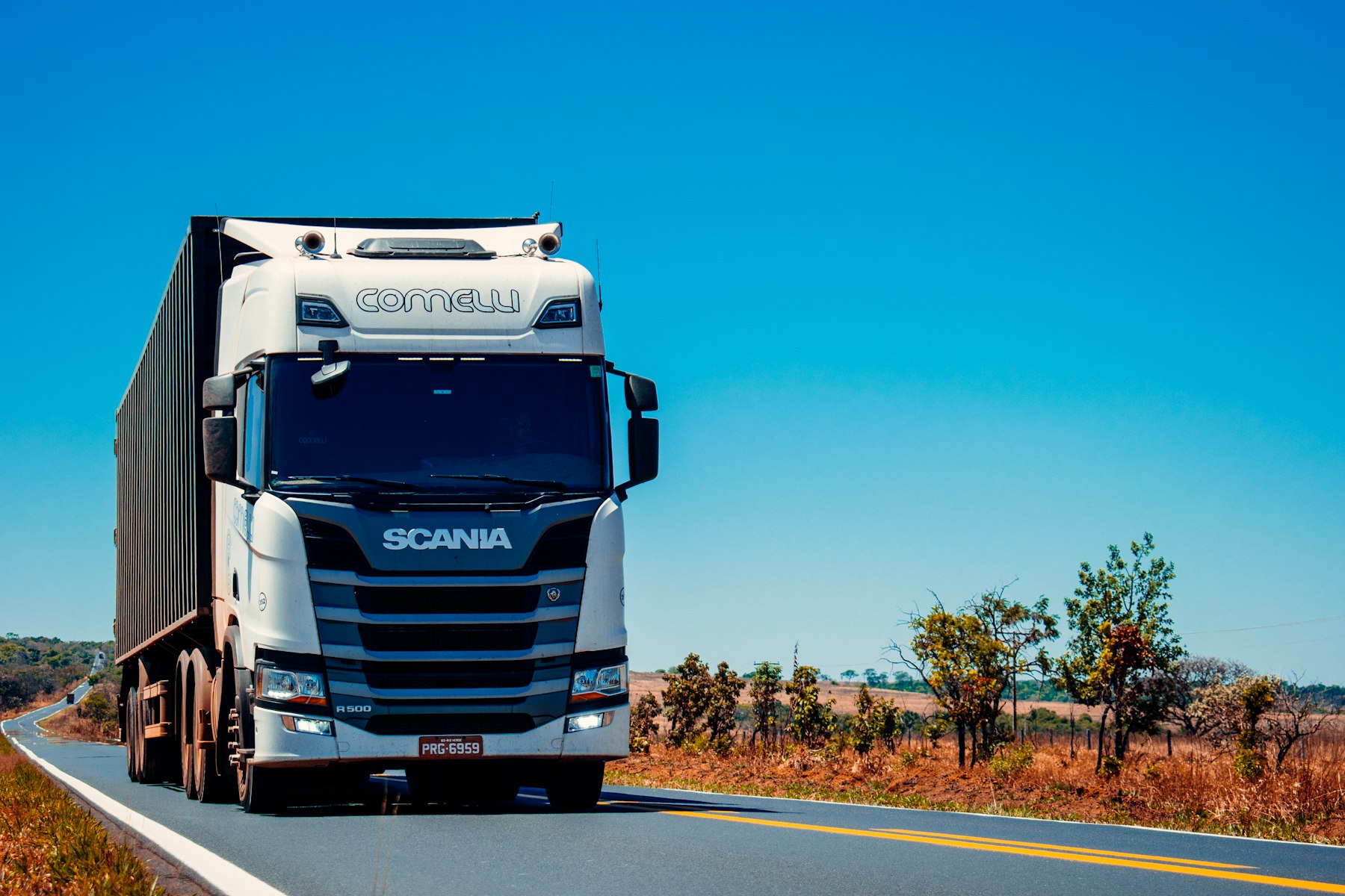 armada trucking untuk maintenance scheduling dan kontrol operasional fleet